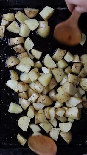 Lemon Roasted Potatoes 🍋 🥔 #roastedpotatoes #recipe #springrecipes