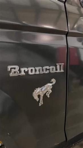 📸 #ThrowbackThursday — Bronco II Meets the 21st Century 🛻✨ It might be a classic, but this Bronco II just got a serious upgrade at SoundsGood Audio! We kept the retro vibes alive but added some modern tech muscle: 🔐 Compustar security system – Protects the sound system & valuables 📡 DroneMobile – Full control from your smartphone 🚪 Remote door lock/unlock – Because keyless is the way forward It’s a throwback on the outside, but future-ready under the hood. 🔧🔥 📍Catch installs like this at