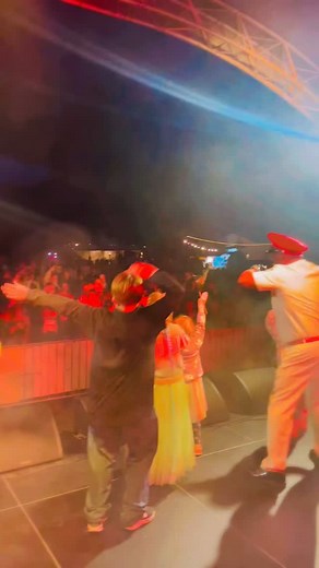 Kids on stage with #captainjack #90s #90er #heyocaptainjack #drillinstructor # | Captain Jack (Official)