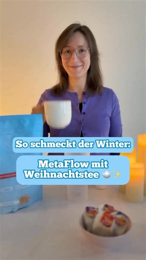 Lust auf einen weihnachtlichen Shake? 🥤✨ MetaFlow kombiniert mit Weinachtstee bringt euch so richtig in festliche Stimmung. 🎄 Probiert es unbedingt mal aus und berichtet uns von eurer liebsten Kombination! 😋 💡Kleiner Hinweis: Unser MetaFlow-Shake sollte an den Shake-Tagen mit höchstens (lau)warmem Wasser zubereitet werden. Denn heißes Wasser schadet den enthaltenen Vitaminen. Wir raten daher zu abgekühlten Tee bei der Zubereitung. 🙂 ________ #metaflowshake #weihnachstee #weihnachtsshake #wi