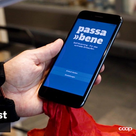 Einkaufen mit dem eigenen Smartphone leicht gemacht: Mit Passabene scannst du deine Ware direkt am Regal und packst diese gleich in deine eigene Einkaufstasche. Einfach, unkompliziert und kontaktlos. | Coop