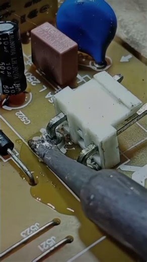DESOLDERING #subscribe #automobile #electronicdevice#electronic#shortfeed #shorts #video#transceiver