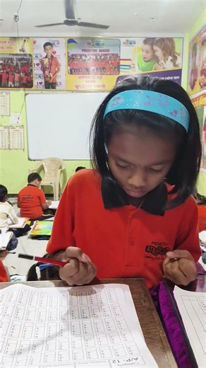 Abacus vs Calculator #abacus #AbacusShorts #KidsLearning #smartkids #smartkids #abacusmath #shorts