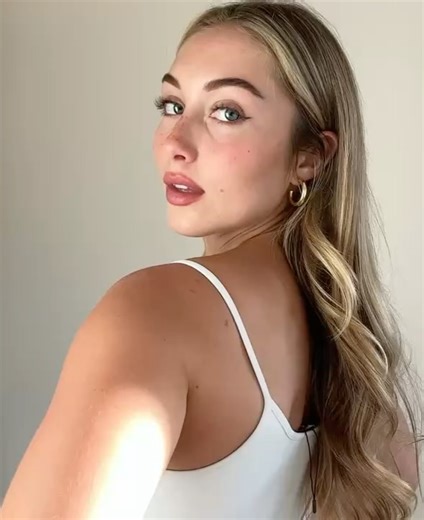 Héloïse Huthart on Instagram: "october dump with work and self tapes 🎃"