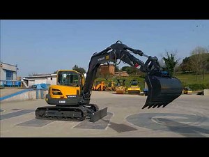 Volvo ECR88D : une mini-pelle compacte aux grandes performances