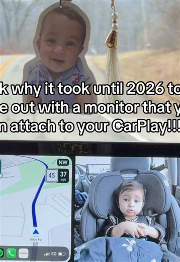 This is genius!! Idk why it took until 2026 to come out with a monitor that you can attach to your CarPlay!!!! #carbabymonitor #carplay #babymusthaves