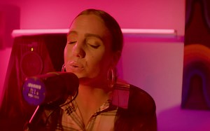 Jubël feat. NEIMY - Dancing In The Moonlight (Acoustic) | Virtual Songkick Live