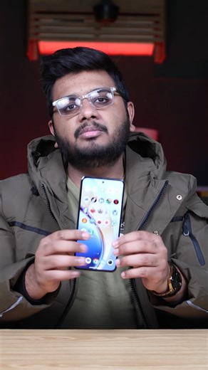 681 reactions · 19 shares | The vivo Y200 has impressed KOLs in Pakistan with its 80W FlashCharge, Aura Light Portrait, 120Hz AMOLED Display & the powerful Snapdragon 685 Processor, a perfect blend of innovation and performance! #vivoY200 #YSoCool | vivo | Facebook