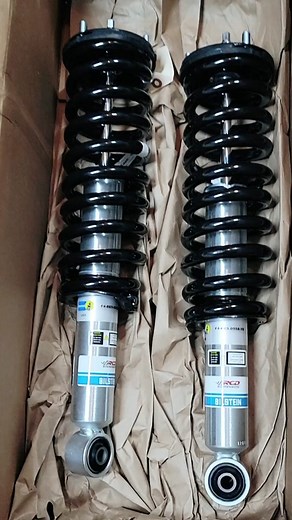 Guide to Replacing Front Shocks on First Gen Toyota Tacoma | Suspension Upgrade