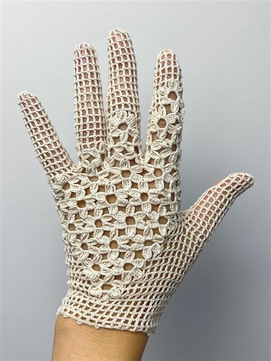 Crochet Gloves With Floral Motifs PDF Tutorial – Anatomical Fit, Filet Crochet, Step-by-step Tutorial by Munsanara (digital Download) - Etsy