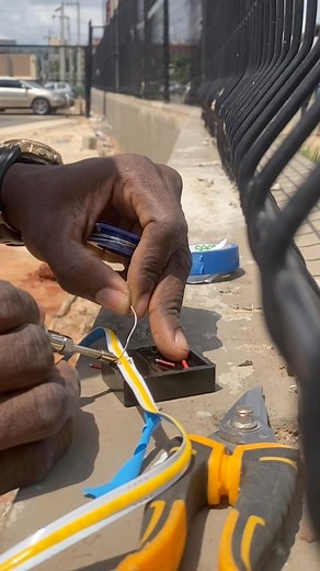 94K views · 787 reactions | Led light joining tip…. #electrician #lighting #ledlighting #electricity #electrical | Ielect Power and Engineering Services | Facebook