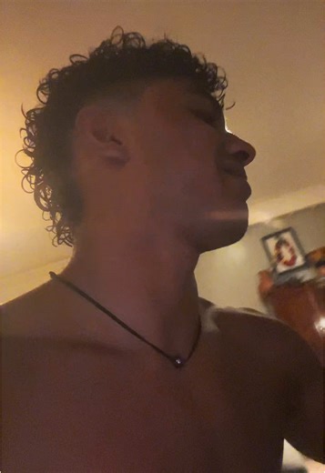 i wear my headgear everyday and am still getting cauliflower ear 🧍🏾‍♂️😪 #wrestling #boxing #mma #kickboxing #jiujitsu #judo #muaythai #hawaii #maui #oahu