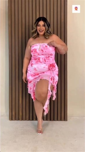 Jessica Praun: The Dazzling Plus Size Model Redefining Beauty! 💖✨ #plussize #burdacurvy #shorts