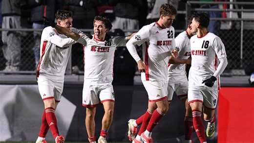 Washington holds on to win OT thriller 3-2 against NC State in College Cup Final