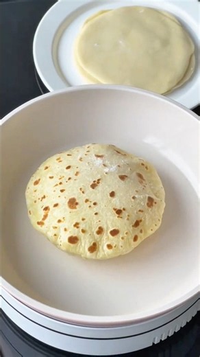 Kalau xtau nk masak ape, buat je mcm ni… sedap pon sedap. Puas hati mkn👌 #chapati #chapatigandum