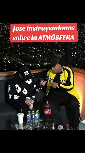 José instruyendo sobre la atmósfera en Medellín