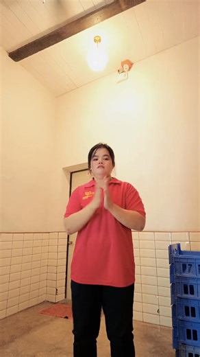 Senorita come with me and let dance together😂 English na ha, English 😂😂naka sayaw Ra Gani🤦 #likefollowsharecomment #highlighteveryone | Nhel Mhae Ejusa