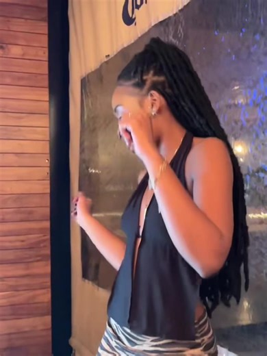 This is my go to dance move no matter what song is playing😂❤️ #tiktokbotswana🇧🇼tiktoksouthafrica🇿🇦 #fyp #liquideep