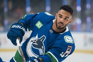 Ex-Oilers star Evander Kane makes his feelings known on first matchup against former team since Canucks trade