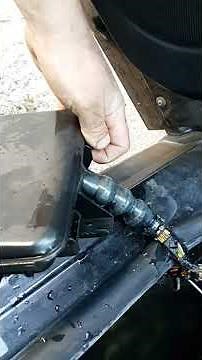 Volkswagen Passat B5 comfort module - central locking damaged by water. A lot of water :[ PART 1