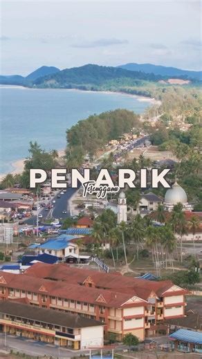 Penarik, Terengganu is an idyllic fishing village with one of the most beautiful beaches in the country. Special thanks to Terrapuri for hosting us! #penarik #terangganu #mangkuk #smalltownsmy #setiu #beach #celuptepung #seafood #travel | Small Towns Malaysia