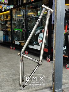 CULT 2 SHORT IC FRAME – RAW 🖤 For the ones who ride hard, fast, and low. Frame’s in. You ready? Frame 20.75" toptube 🛠️ Full 4130 chromoly 🧠 75.5° headtube ⚡ Short rear end for fast pop and quick spins 🕳️ Fits 2.40” tires like a glove 💪 Investment cast dropouts seat clamp = built to take a hit Raw. Clean. Street geometry built for heavy riding with that classic Cult feel. 📩 Message us to order or ask anything. 📍 BMX Cycle Center 41 Dagat Dagatan Ave, Kaunlaran Village, Caloocan City 🕘 Mo