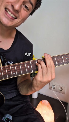 LAST CALL for the live masterclass tomorrow, link in bio 💚 #guitarlesson #guitar