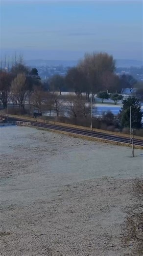 🚦 Let’s Talk Speed Limits: They’re There for a Reason. Ever wonder why speed limits matter so much? It’s not just about passing the test or avoiding points on your licence. 👉 Speed limits exist to save lives. And as a driver — you're not just responsible for your safety, but for everyone around you too. 🙌 🔹 Why do we have speed limits? ✅ Safety: The faster you're going, the less time you have to react — and the harder you hit ✅ Road type: Narrow rural lanes, busy city streets, dual carriagew