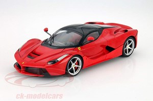 Laferrari - comparison test in 1:18 scale