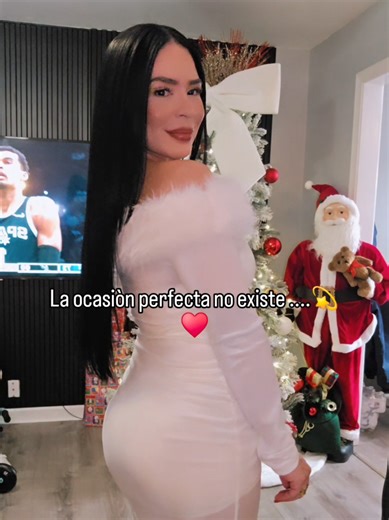 A despedir el año bonito porque para que comienze bièn ahi que despedirlo bièn ♥️💫✨️con mi familia #reels #newyearseve2025🎉 #fyp #whiteoutfitinspo