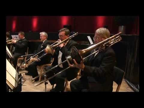 (HD) Moonlight Serenade - The Independent Mantovani Orchestra UK