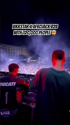 Vikkstar & Afrojack Headline in Bucharest!