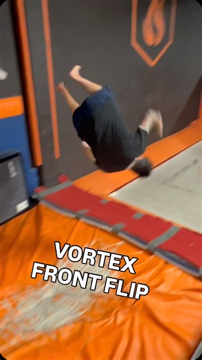 Landed my first vortex front flip. Felt really insane in the air and barely saw anything in my surroundings 😂😂 📷: @l757playss #parkour #freerunning #tricking #martialarts #flips | Lucas Pearson