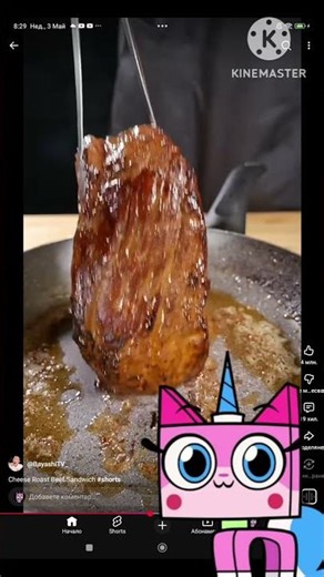 Unikitty Reacts to Mac & cheese Meat sandwich! 😋🥪