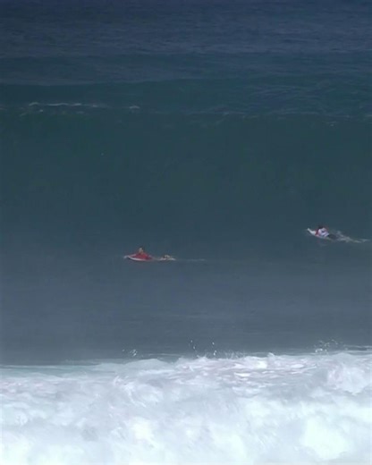 Jack 🤝 barrels The Australian charger Jack Robinson loves a heavy, hollow wave. Whether it’s at Pipe or Cloudbreak, he can drop 10s in his sleep. 🏆 The 2025 World Champions will be crowned soon at the Lexus #WSLFinalsFiji. 🚨 The first call for a possible run will be made on August 27 at 7:30 AM FJT, with the following times in other timezones: 🇦🇺 Sydney → 5:30 AM on August 27 (HAW) Honolulu, HI → 9:30 AM on August 26 🇺🇸 Los Angeles → 12:30 PM on August 26 🇧🇷 Brasília → 4:30 PM on August