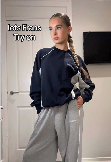 Iets Frans Try-On Haul at Urban Outfitters