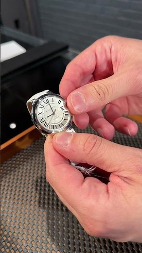 How to Set the Time on the Cartier Ballon Bleu | SwissWatchExpo