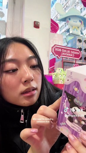 Come shop with me at MINISO in soho, nyc!! @Miniso Official, @MINISO United States ⋆ ˚｡⋆୨୧˚ i always stop by this store every time im window shopping around soho- I love it here