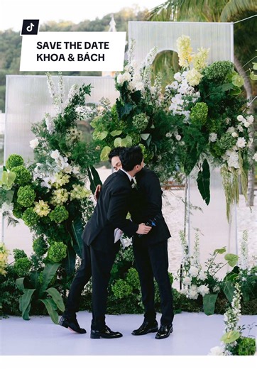 Chúng mình thật may mắn khi được đồng hành cùng Khoa & Bách, chứng kiến khoảnh khắc câu chuyện tình yêu của họ bước sang một chương mới, trọn vẹn và đầy ý nghĩa trong ngày đặc biệt này. 🤍 #kissweddingplanner #weddingplanner #teamkiss #weddingday