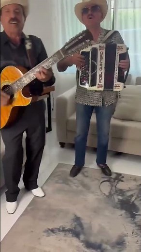 Nicasio Quintero y su Hermano Fidel junto a sus hermanos formaban el grupo "La Banda del Carro Rojo"