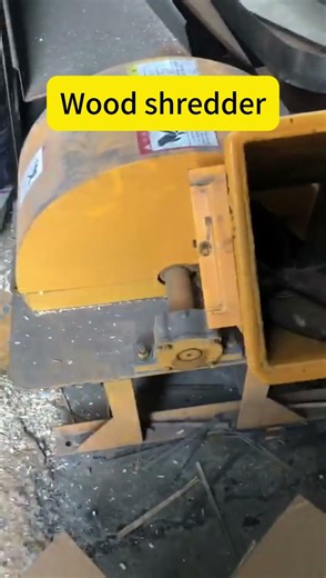 Wood shredderHow Powerful Is a Wood Shredder? Feed in a Log, and Get Wood Chips Right Away!#crusher