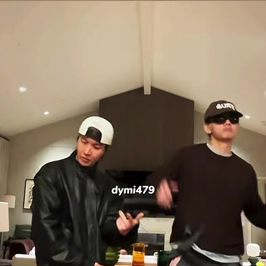 Taehyung (V) BTS Reacts: Drake Mentions BTS & Stanford Stadium Run