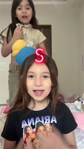 comenten a quien lo hizo mejor 🤣 #losmolina #juegos #fun #fyp #hermanas