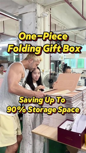 Customizable Foldable Gift Boxes for Your Clothing Brand