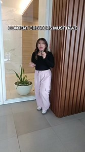 Content creators must have! Syempre sa Shopee ako nag checkout dahil mas mura sa Shopee. At mas lalo pa akong nakatipid dahil ginamitan ko ng vouchers and coins na nakuha ko sa panunuod ng Shopee. Add to cart na! Item links in com sec ✨ | Mea TV