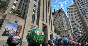 NBC представил творческий проект 30 Rocks at 30 Rock в честь запуска трансляций НБА