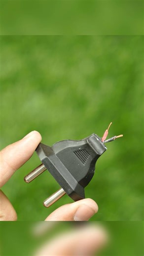 1.8M views · 6.4K reactions | Few know this Way to fix a Electrical Plug When it is Broken! | Homemade Creative | Facebook