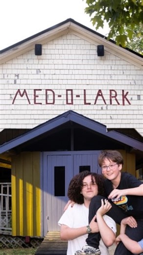 Ever wondered what summer camp cabins are really like? Today Sadie is giving us a peek inside one of ours! #cabins #bunks #sleepawaycamp #funn #memories | Camp Med-o-lark