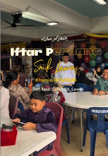 🌙 Iftar Perdana SMK Lawas 2026 🌙 Mengukuhkan Ukhuwah, Menyemai Keberkatan Alhamdulillah, Majlis Iftar Perdana SMKL 2027 telah berlangsung dengan penuh keberkatan, menghimpunkan warga sekolah, para guru, murid serta komuniti dalam suasana penuh kasih dan kebersamaan. Setinggi-tinggi penghargaan dan terima kasih diucapkan kepada semua para penderma dan penyumbang yang telah menghulurkan sumbangan bagi menjayakan majlis ini. “Perumpamaan orang yang menafkahkan hartanya di jalan Allah seperti sebu