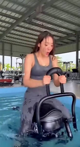 미친 어트랙션 💥 Horse riding exercise machine #horseRiding #ai #sora #korean #gym
